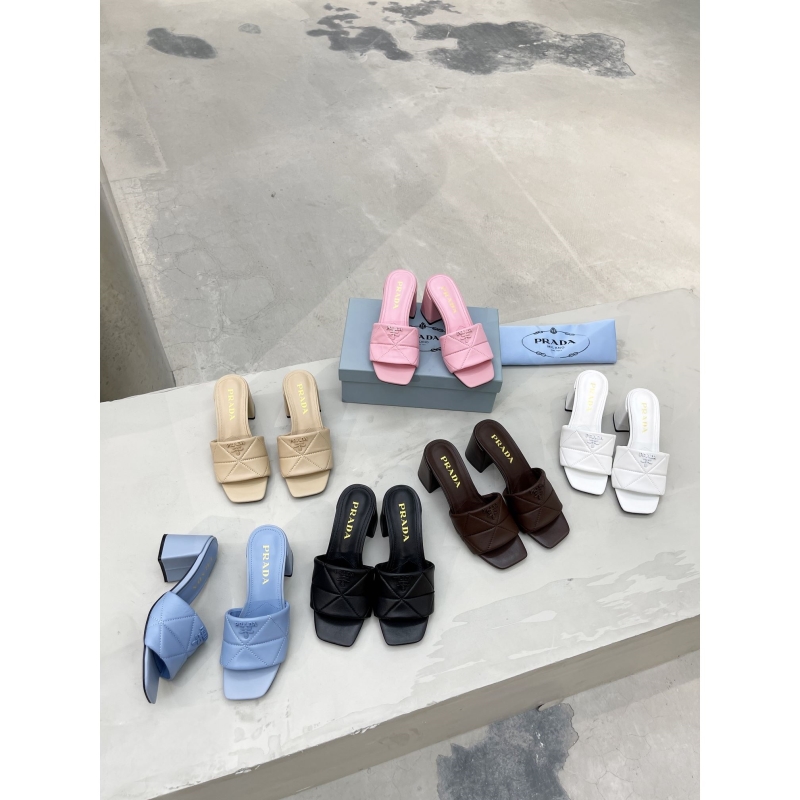 Pra*a slippers